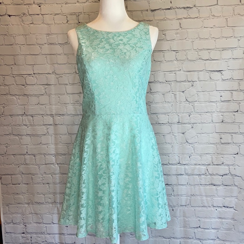 Speechless Lace Green Dress - Picture 2 of 7